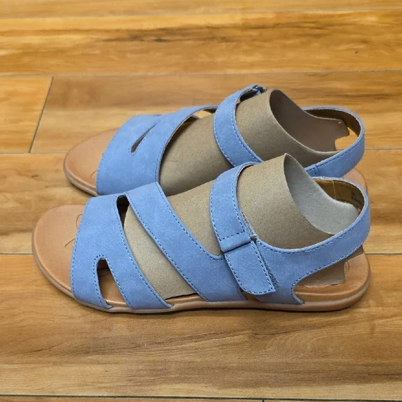 BOC by Born Hollyn Adjustable Strap Footbed Comfort Sandals Light Blue - Picture 4 of 12